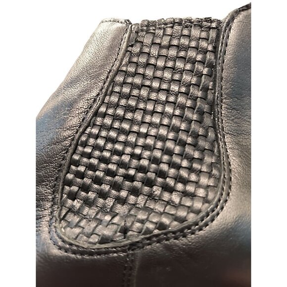 Journee Signature Women's Emerson Black Leather Booties Size 7 NWOT‎ - Picture 9 of 13